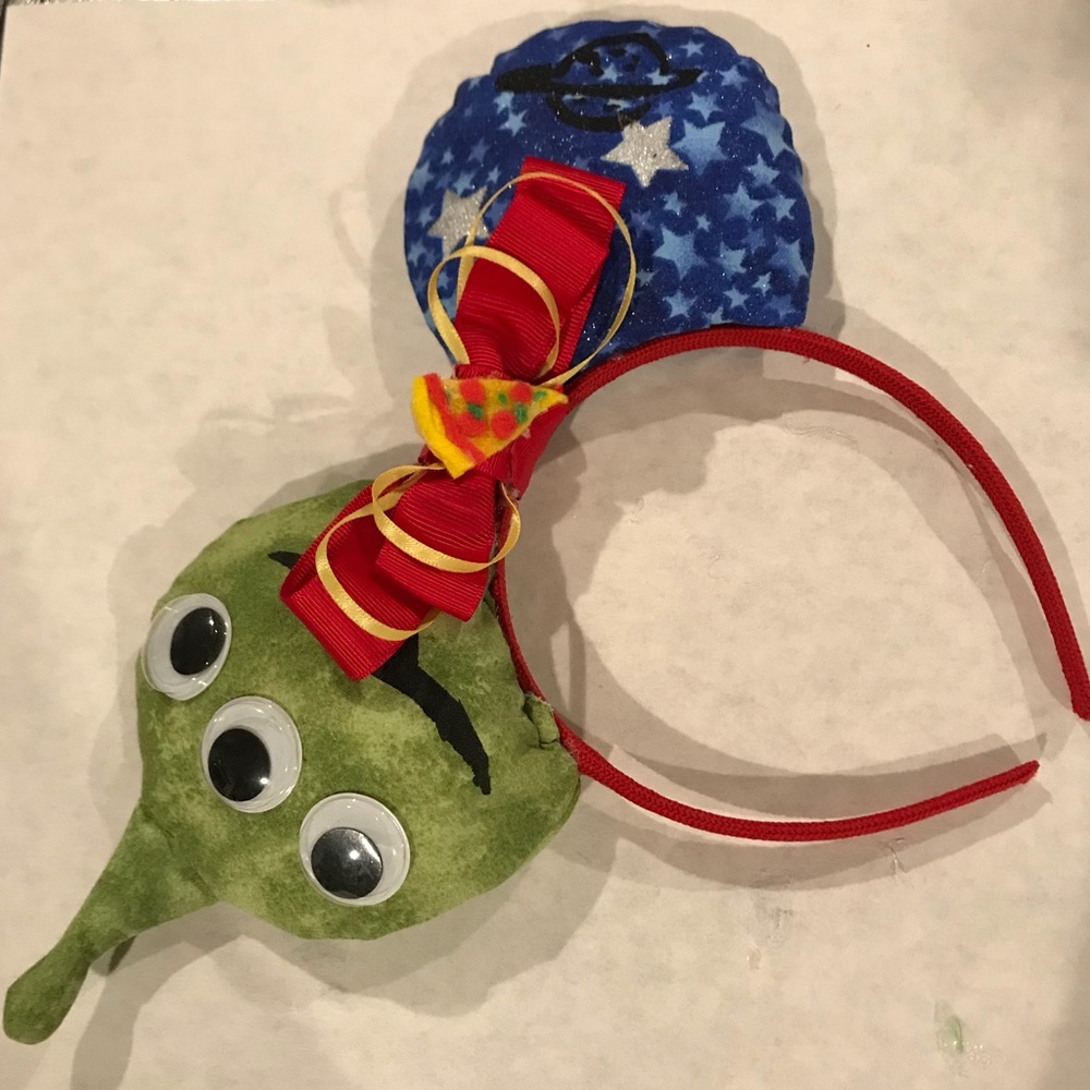 Pizza Planet Mickey Earsl Minnie Ears